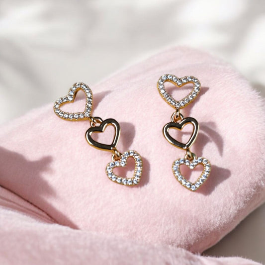 GehnaBuzz 3 Heart Steps Dangler Earring