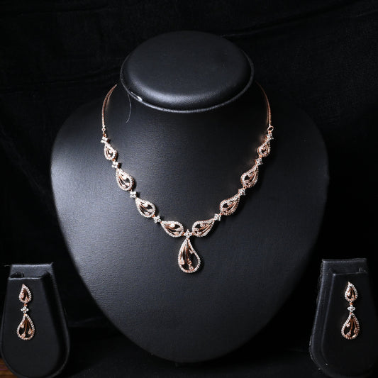 GehnaBuzz Mesmerizing Skylight Necklace