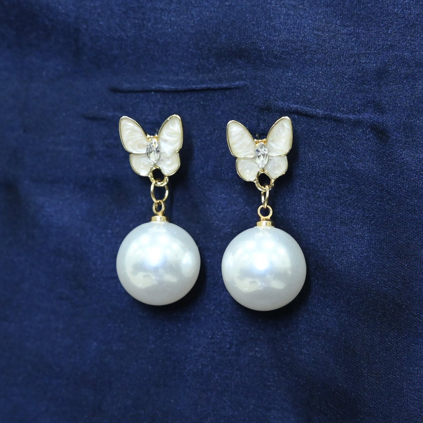 GehnaBuzz Butterfly White Pearl Dangler Earring