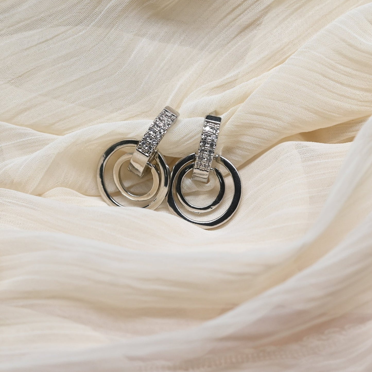 GehnaBuzz Circular Loop in Hoop Earrings