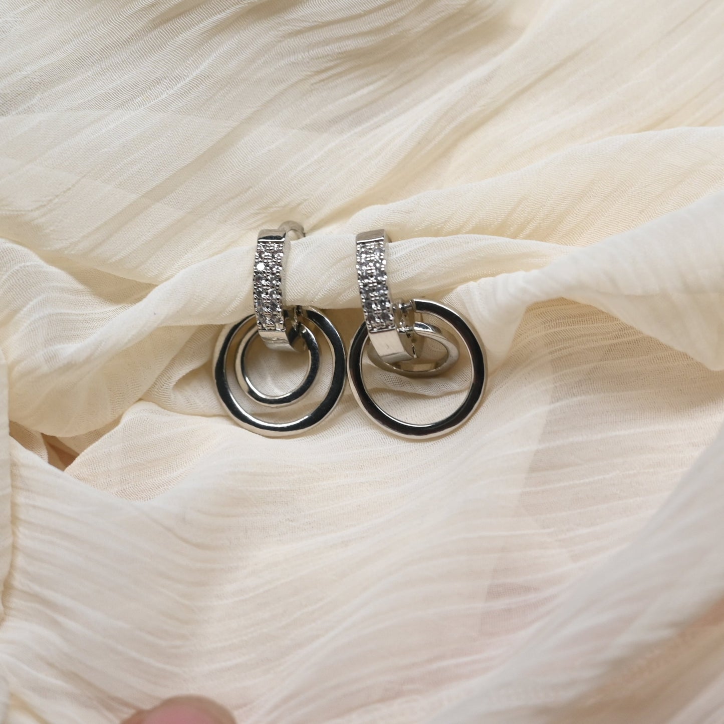 GehnaBuzz Circular Loop in Hoop Earrings