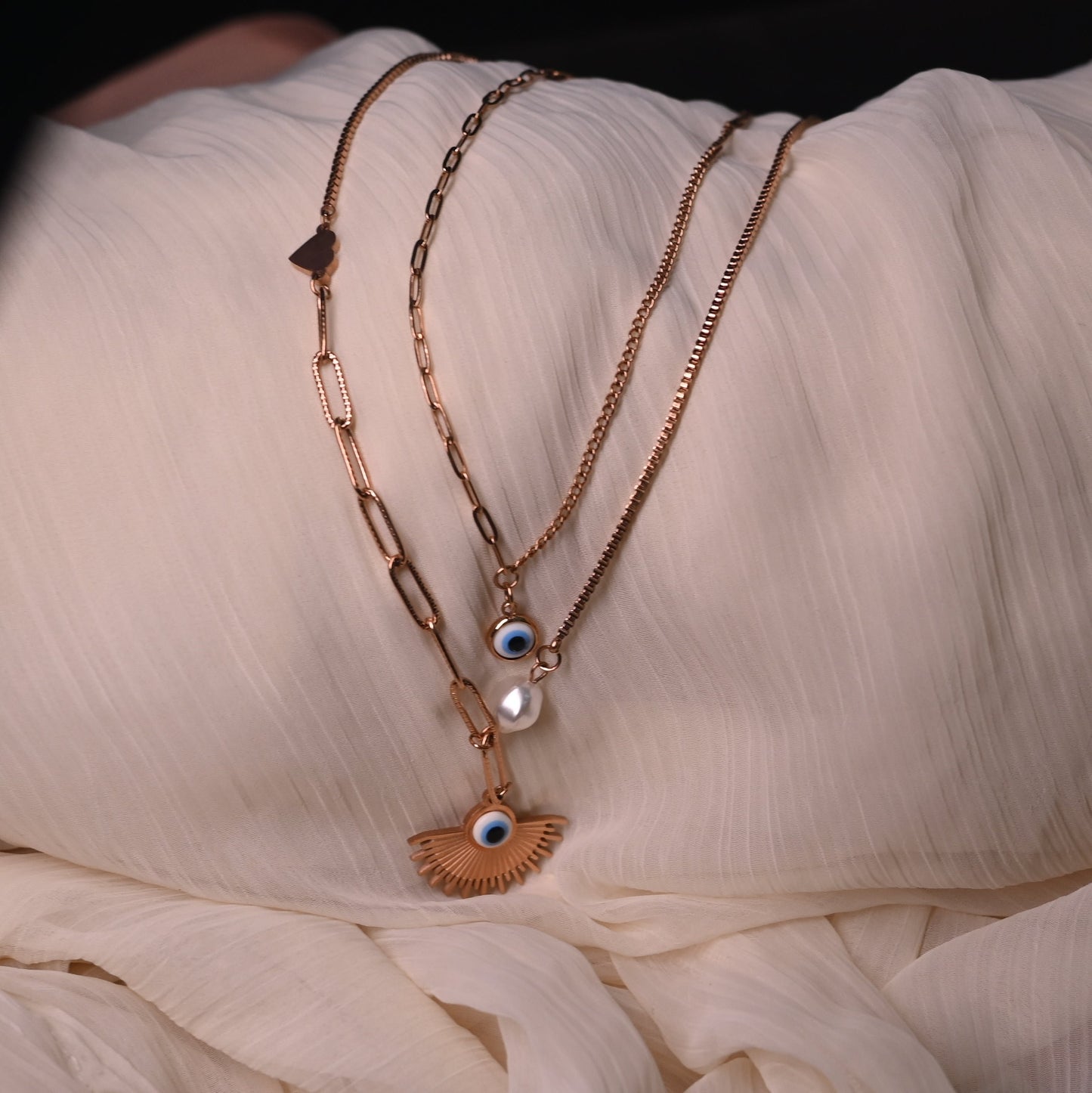 GehnaBuzz Stunning Evil Eye Pendant