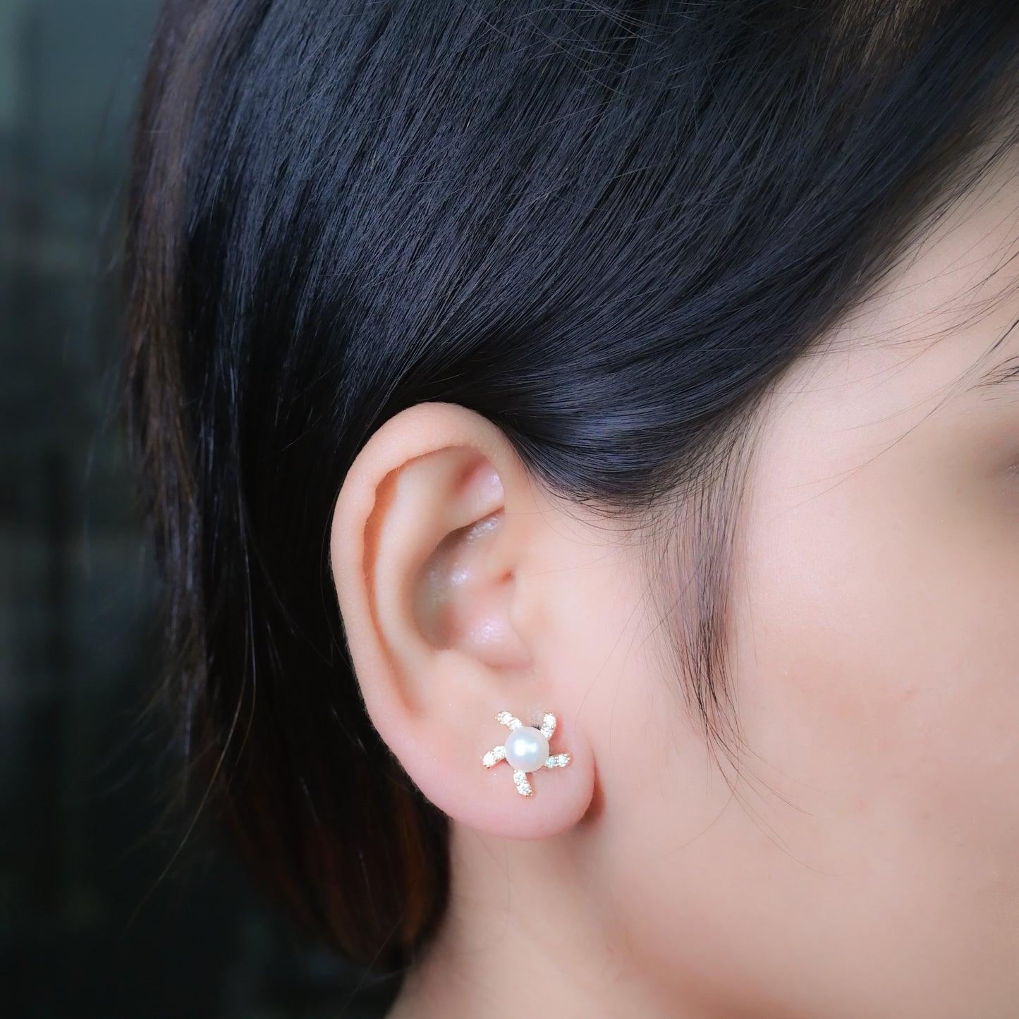 GehnaBuzz Pearl Star Earring