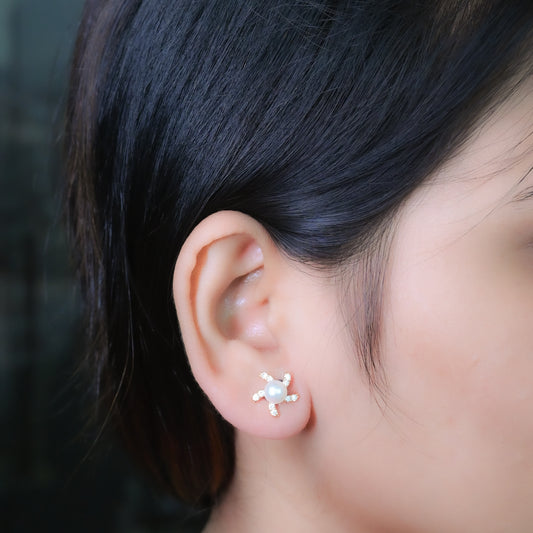 GehnaBuzz Pearl Star Earring