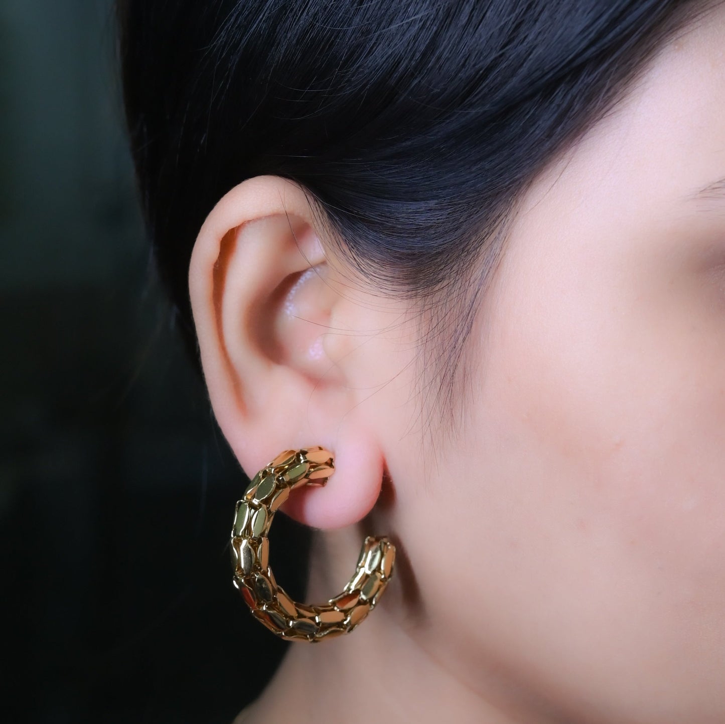 GehnaBuzz Mesmerizing Rush Hoop Earrings