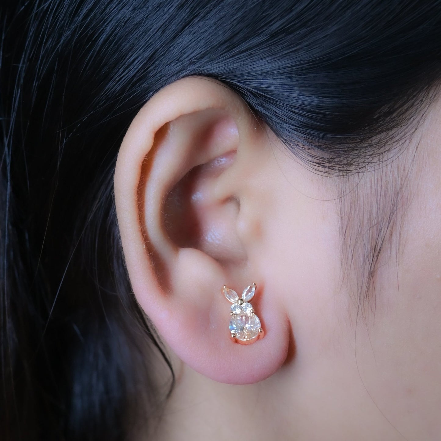 GehnaBuzz Sparkling Crystal Flower Earrings