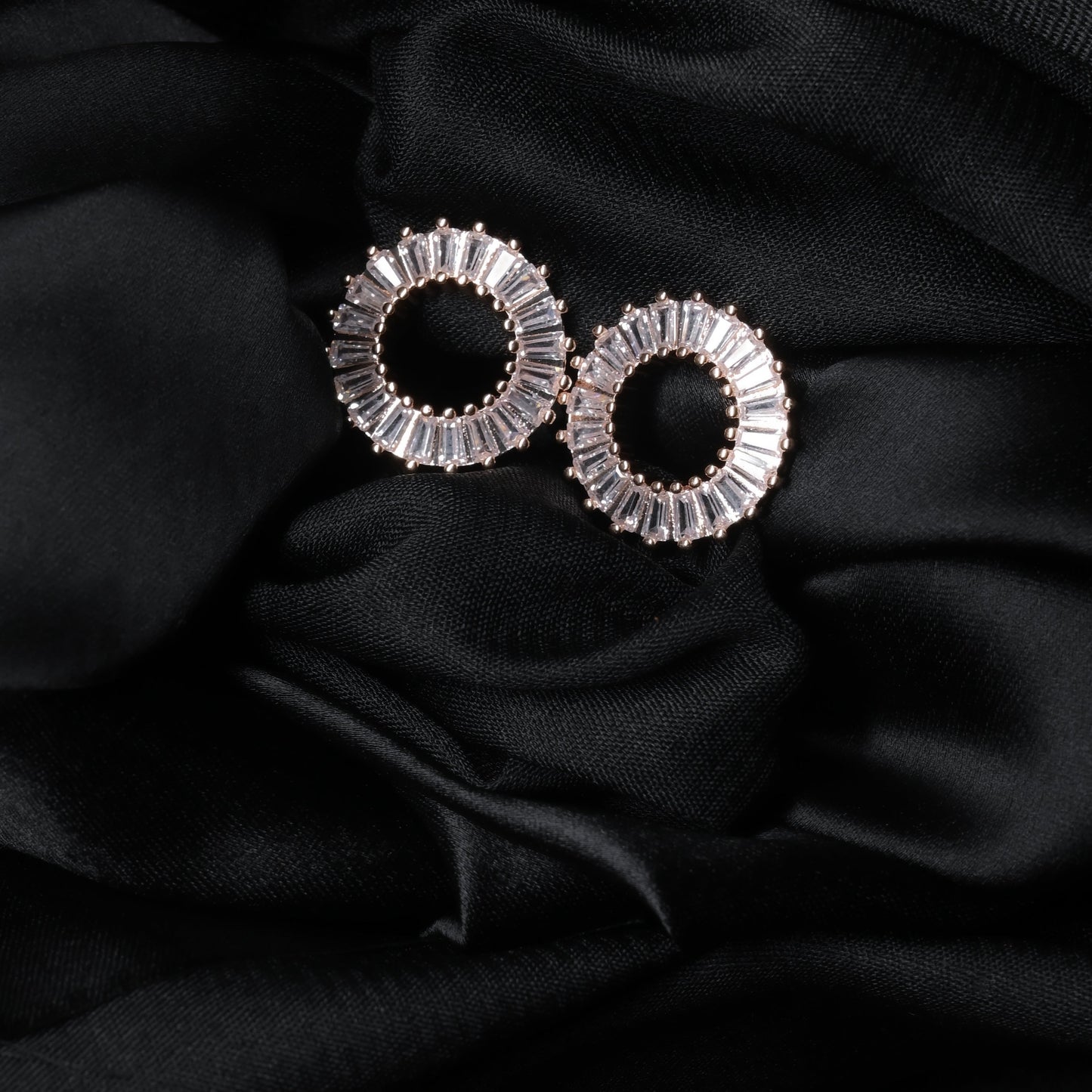 GehnaBuzz Authentic Pandora Circle Earring