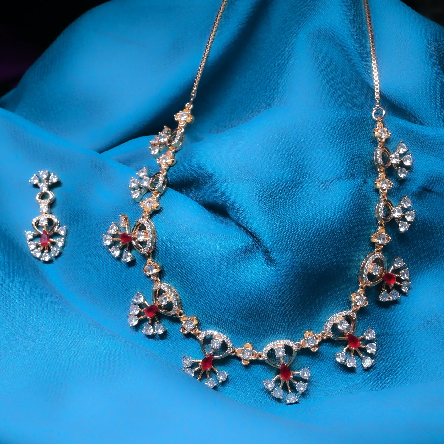 GehnaBuzz Stylish Maharani Necklace