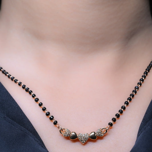 GehnaBuzz Striking Designer Mangalsutra