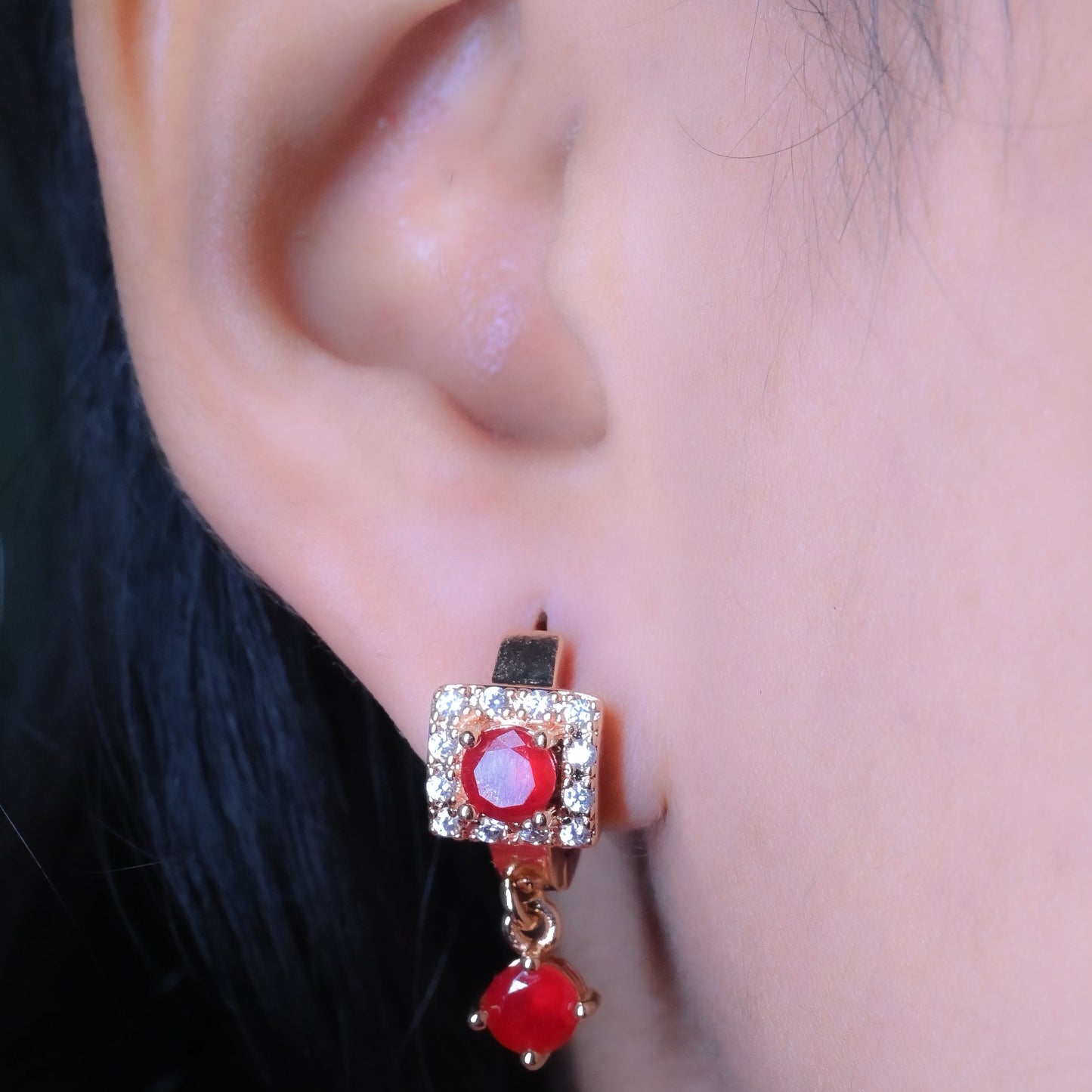 GehnaBuzz Red Blossom Stunning Earring