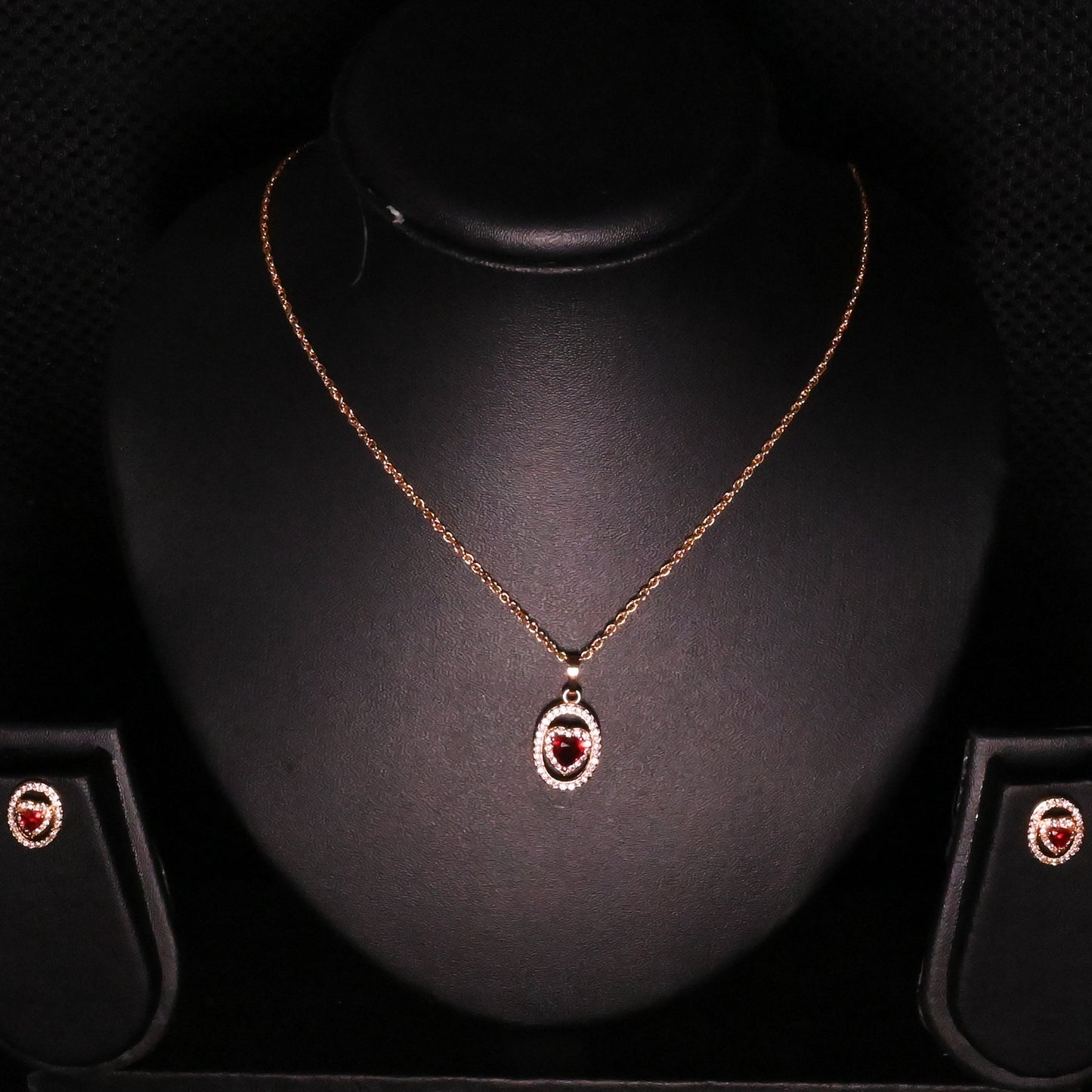 GehnaBuzz Dazzling Red Heart Pendant Set