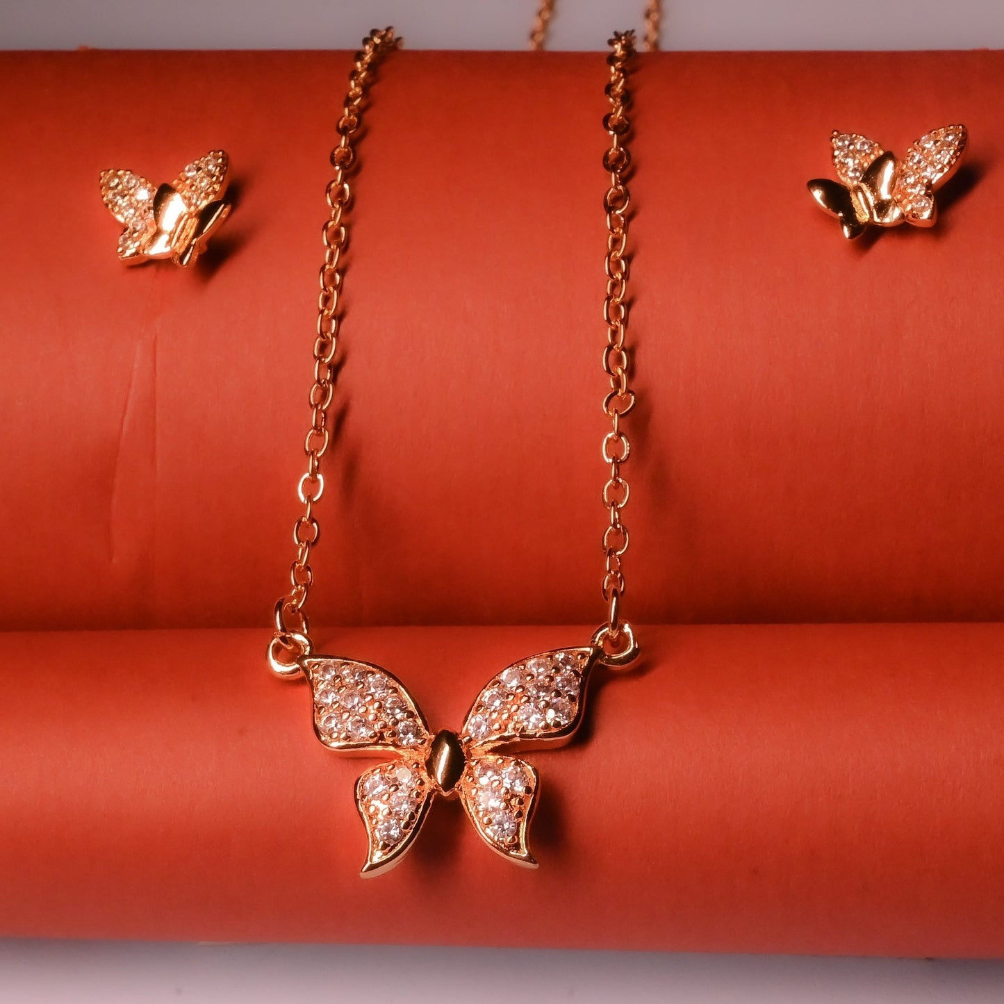 GehnaBuzz Elegant Butterfly Pendant Set