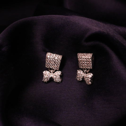 GehnaBuzz Luxurious Bow Style Earring