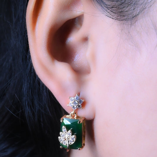 GehnaBuzz Classic Petal Style Earring