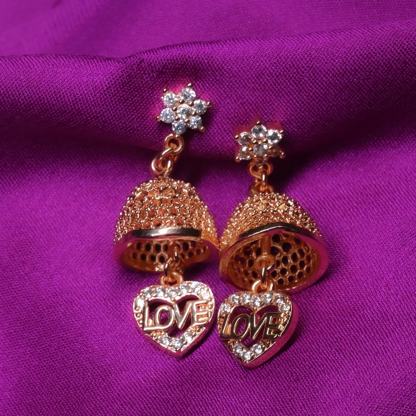 GehnaBuzz Everlasting Love Earring