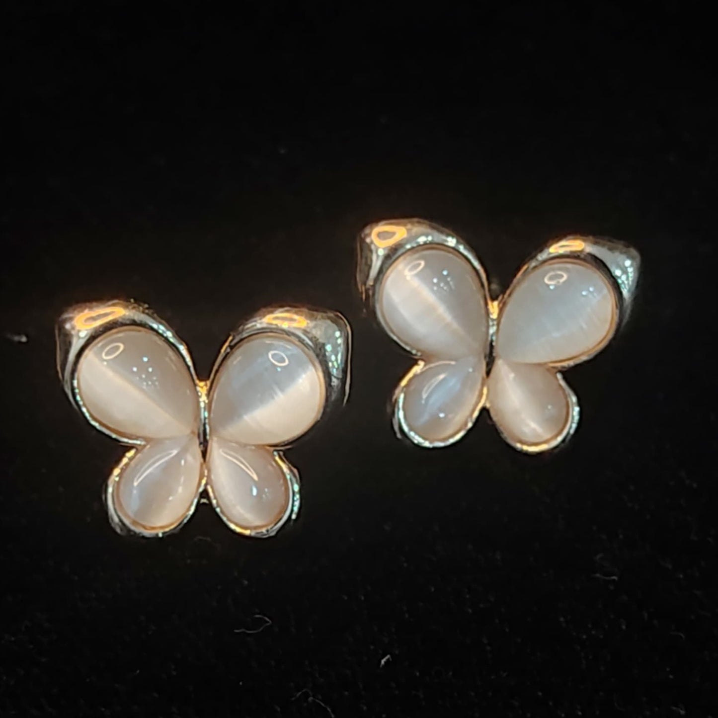 GehnaBuzz Eternal Stylish Butterfly Earrings