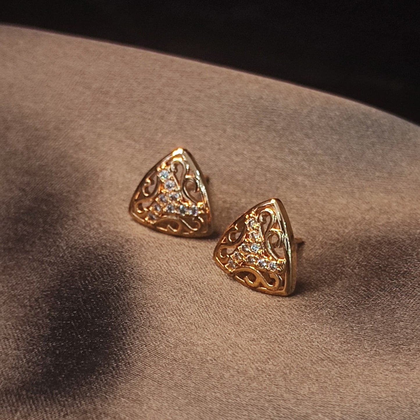 GehnaBuzz Mystic Triangular Studded Earrings