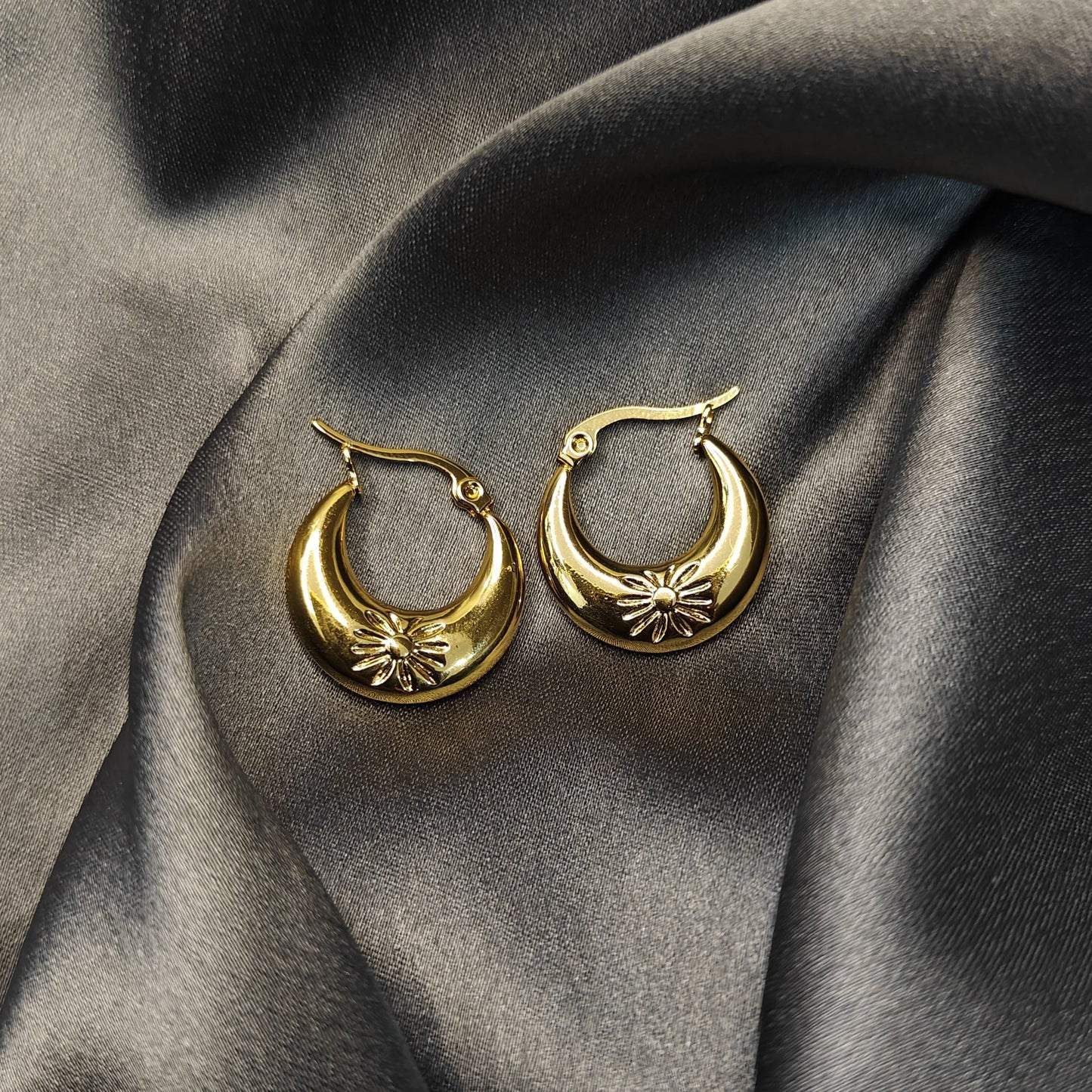 GehnaBuzz Sun Etched Hoop Earrings