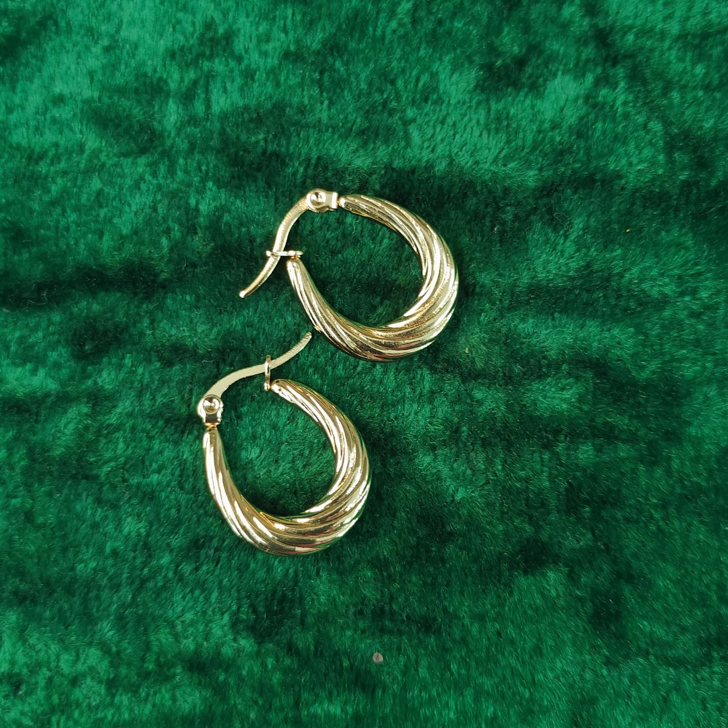 GehnaBuzz Twist Croissant Hoop Earrings