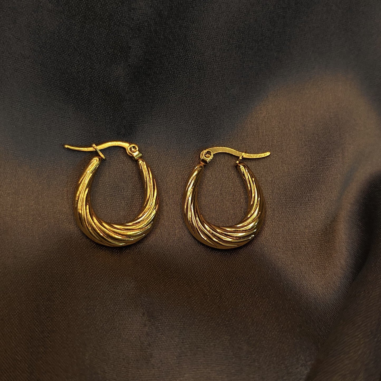 GehnaBuzz Twist Croissant Hoop Earrings